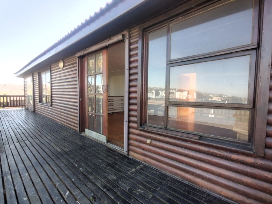 5 Bedroom Property for Sale in Kabeljauws Eastern Cape